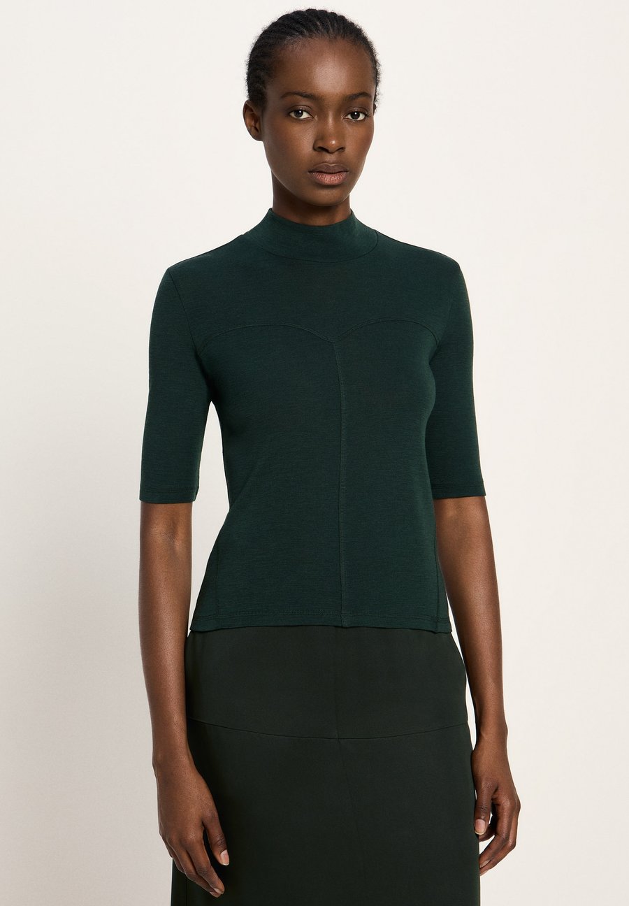 Футболка LANIUS HALBARM, Forest/Green, Зеленый, Футболка LANIUS HALBARM, Forest/Green
Футболка LANIUS HALBARM, Forest/Green, Зеленый, Футболка LANIUS HALBARM, Forest/Green