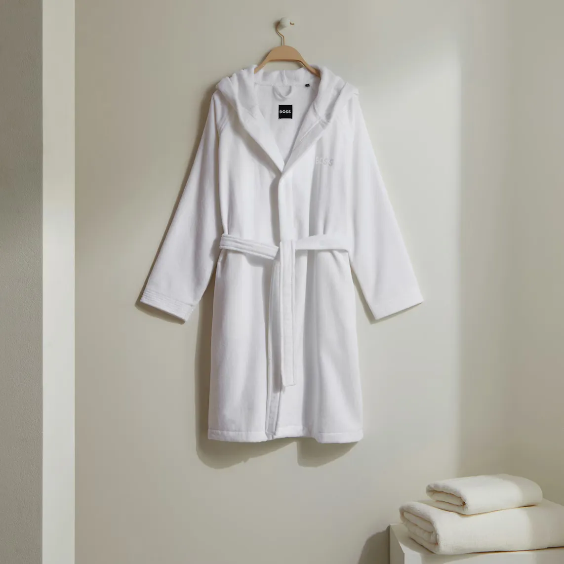 Хлопковый халат 400 гр/м2 Plain W Hugo Boss, лед
Хлопковый халат 400 гр/м2 Plain W Hugo Boss, лед