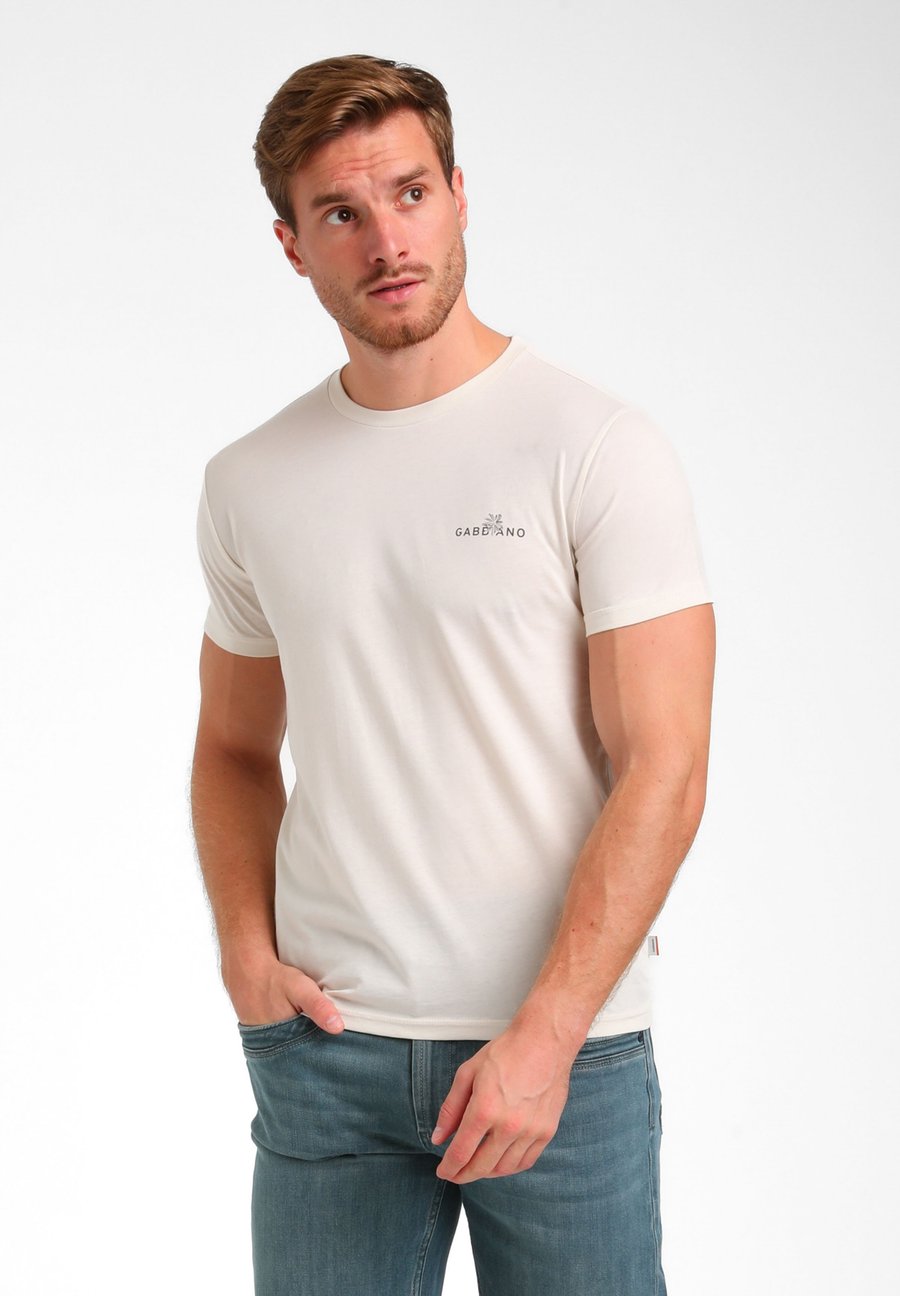 Футболка Gabbiano WITH BACKPRINT, Sand/Off-White, Белый, Футболка Gabbiano WITH BACKPRINT, Sand/Off-White
Футболка Gabbiano WITH BACKPRINT, Sand/Off-White, Белый, Футболка Gabbiano WITH BACKPRINT, Sand/Off-White