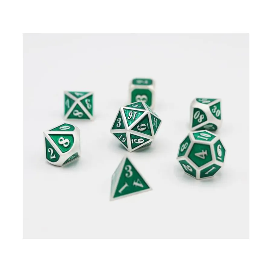 Набор Poly — серебряный тисненный изумруд (7), Dice Sets - Metal (Foam Brain Games)
Набор Poly — серебряный тисненный изумруд (7), Dice Sets - Metal (Foam Brain Games)