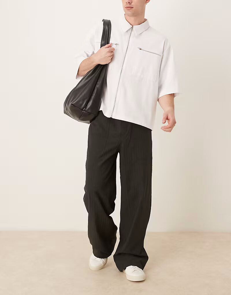 Очень мешковатые брюки из сирсакера ASOS DESIGN черного цвета
Очень мешковатые брюки из сирсакера ASOS DESIGN черного цвета