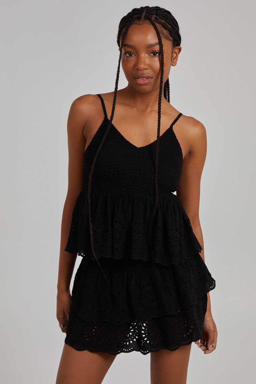 Укороченный топ с присборенной вышивкой Broderie Pink Vanilla, черный
Укороченный топ с присборенной вышивкой Broderie Pink Vanilla, черный