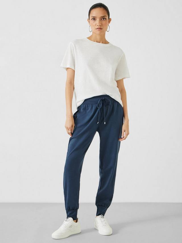 Эми зауженные брюки для бега HUSH, цвет Midnight Navy
Эми зауженные брюки для бега HUSH, цвет Midnight Navy