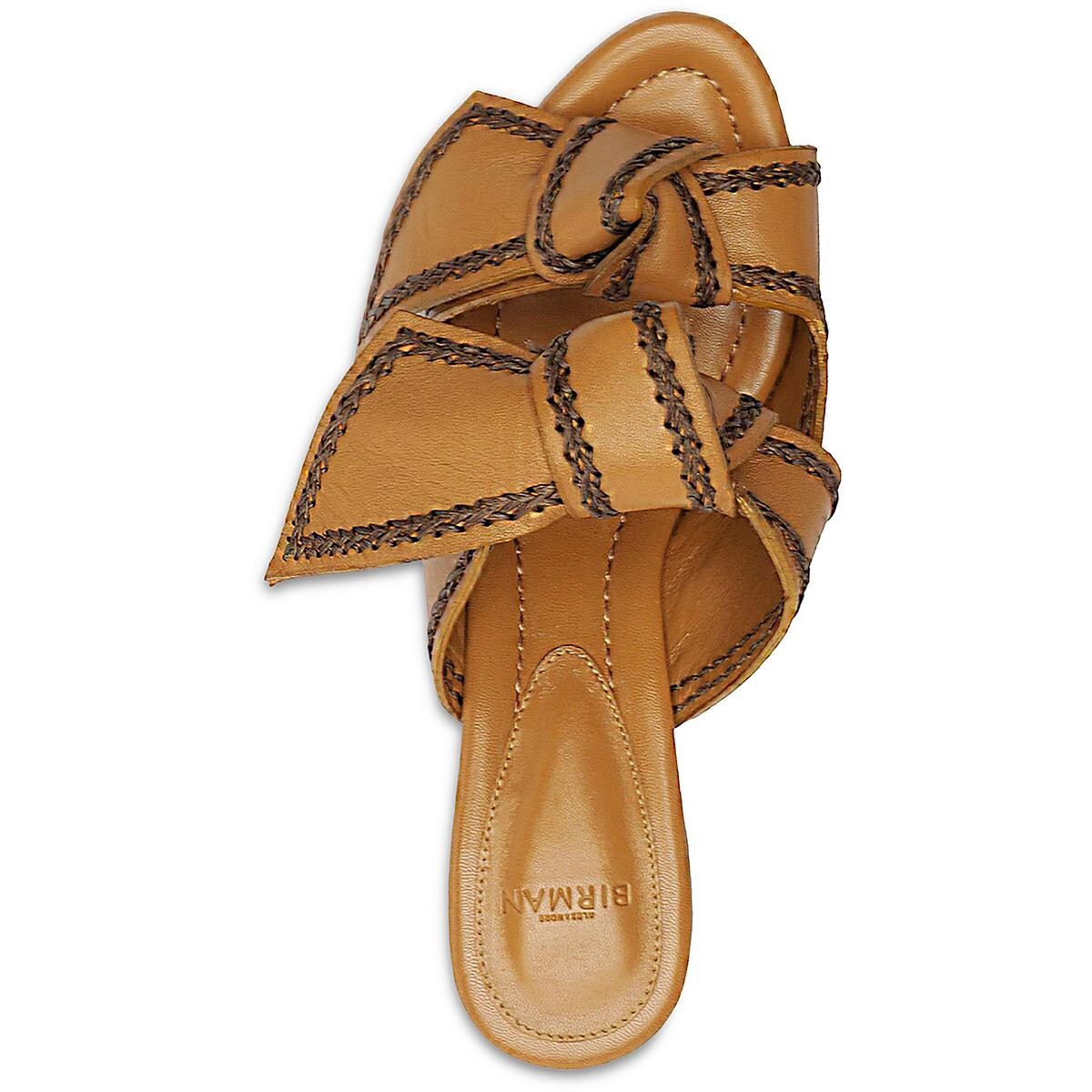 Женские кожаные сандалии Clarita на платформе с вышивкой Alexandre Birman, цвет Butterscotch
Женские кожаные сандалии Clarita на платформе с вышивкой Alexandre Birman, цвет Butterscotch
