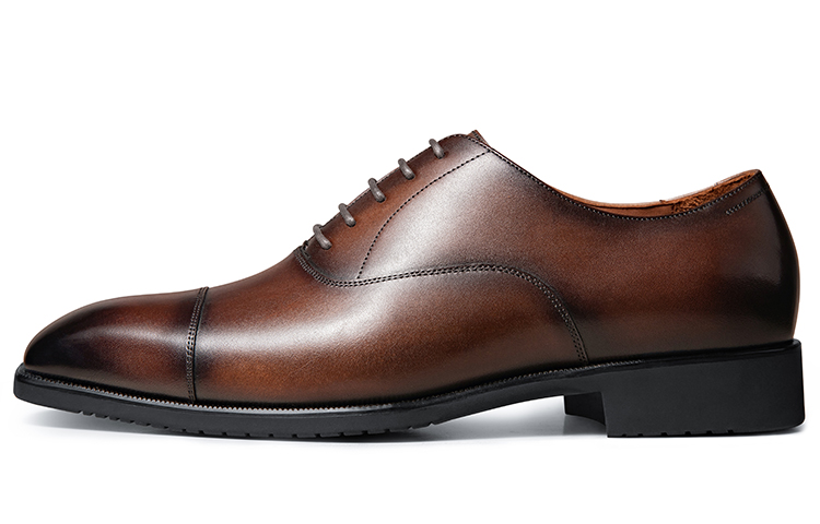 Британские оксфорды из телячьей кожи Мужские туфли для костюма Тёмно-коричневый матовый Zuti, Тёмно-коричневый глянцевый ZB133
Британские оксфорды из телячьей кожи Мужские туфли для костюма Тёмно-коричневый матовый Zuti, Тёмно-коричневый глянцевый ZB133