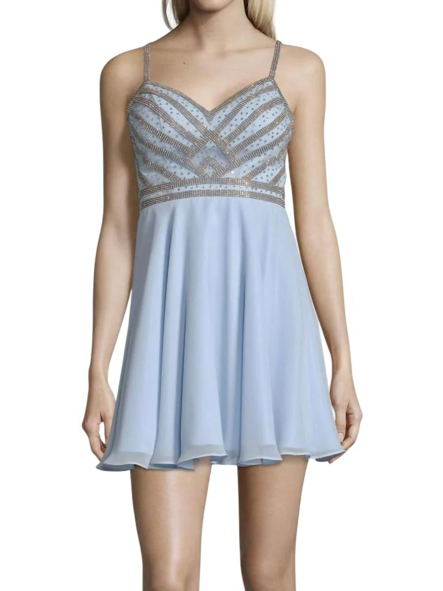 Короткое платье для выпускного вечера в пудрово-голубом цвете ALYCE PARIS
Короткое платье для выпускного вечера в пудрово-голубом цвете ALYCE PARIS