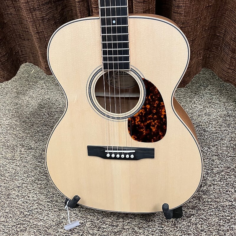 Акустическая гитара Larrivee OM-03 Recording Series All Solid Mahogany Acoustic Guitar
Акустическая гитара Larrivee OM-03 Recording Series All Solid Mahogany Acoustic Guitar