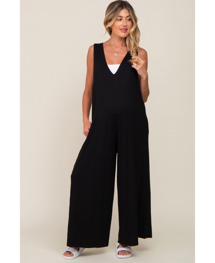 Черный комбинезон для беременных с глубоким V-образным вырезом, без рукавов, с широкими штанинами Pinkblush, Black
Черный комбинезон для беременных с глубоким V-образным вырезом, без рукавов, с широкими штанинами Pinkblush, Black