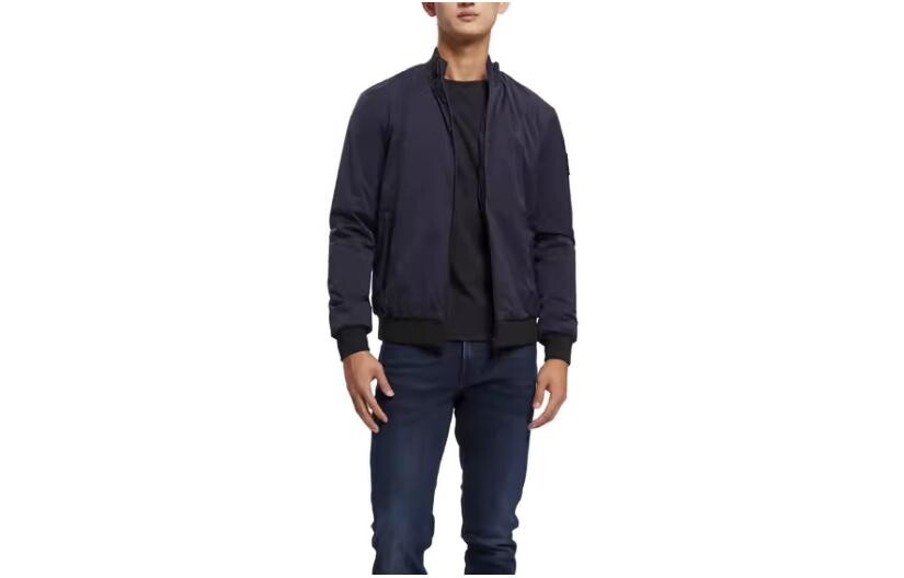 Стеганая куртка мужская темно-синяя Calvin Klein, темно-синий
Стеганая куртка мужская темно-синяя Calvin Klein, темно-синий