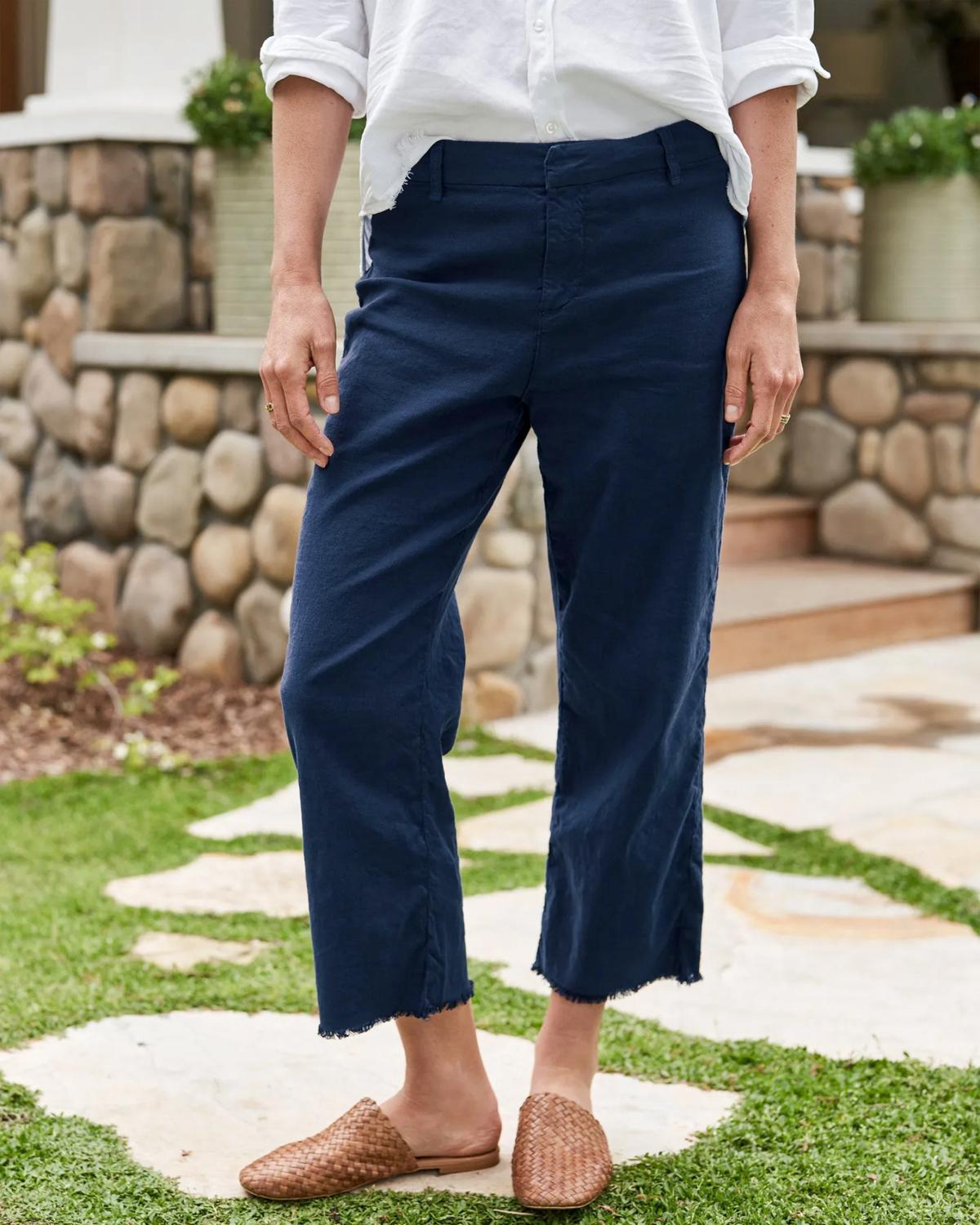 Брюки Kinsale в темно-синем цвете Frank & Eileen
Брюки Kinsale в темно-синем цвете Frank & Eileen