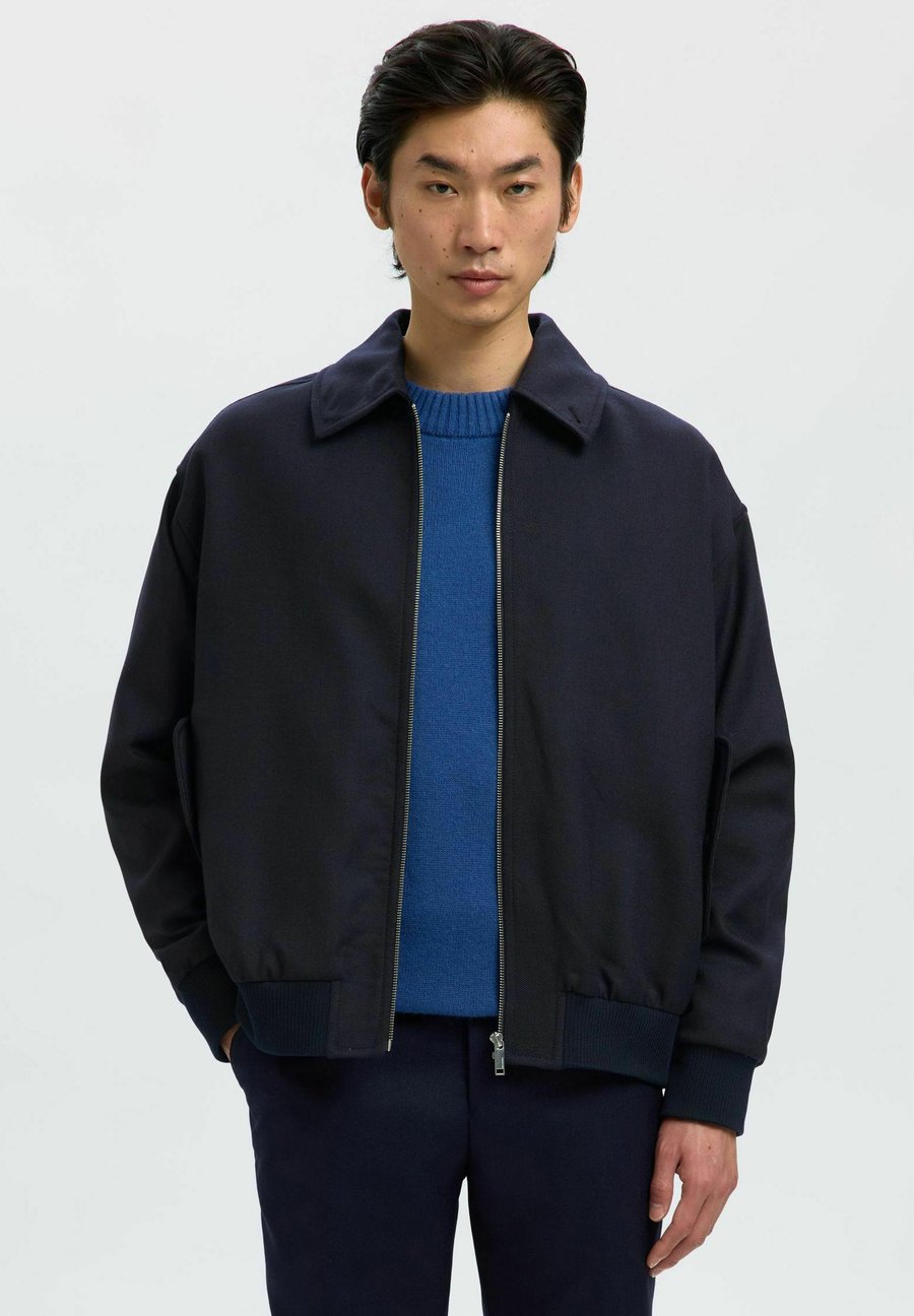 Куртка Selected Homme Bomber Jacket, Sky Captain/Dark Blue
Куртка Selected Homme Bomber Jacket, Sky Captain/Dark Blue