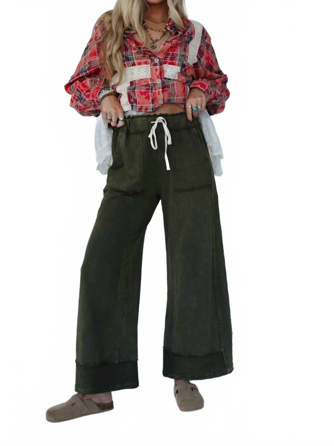 Three bird nest Широкие брюки оливкового цвета, посланные с небес
Three bird nest Широкие брюки оливкового цвета, посланные с небес