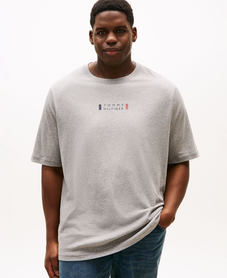 Мужская футболка больших размеров с логотипом по центру, размер S Tommy Hilfiger, Medium Gray Heather
Мужская футболка больших размеров с логотипом по центру, размер S Tommy Hilfiger, Medium Gray Heather