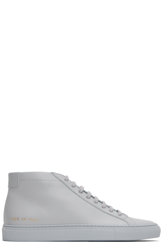 Серые оригинальные кроссовки Achilles Mid Common Projects
Серые оригинальные кроссовки Achilles Mid Common Projects
