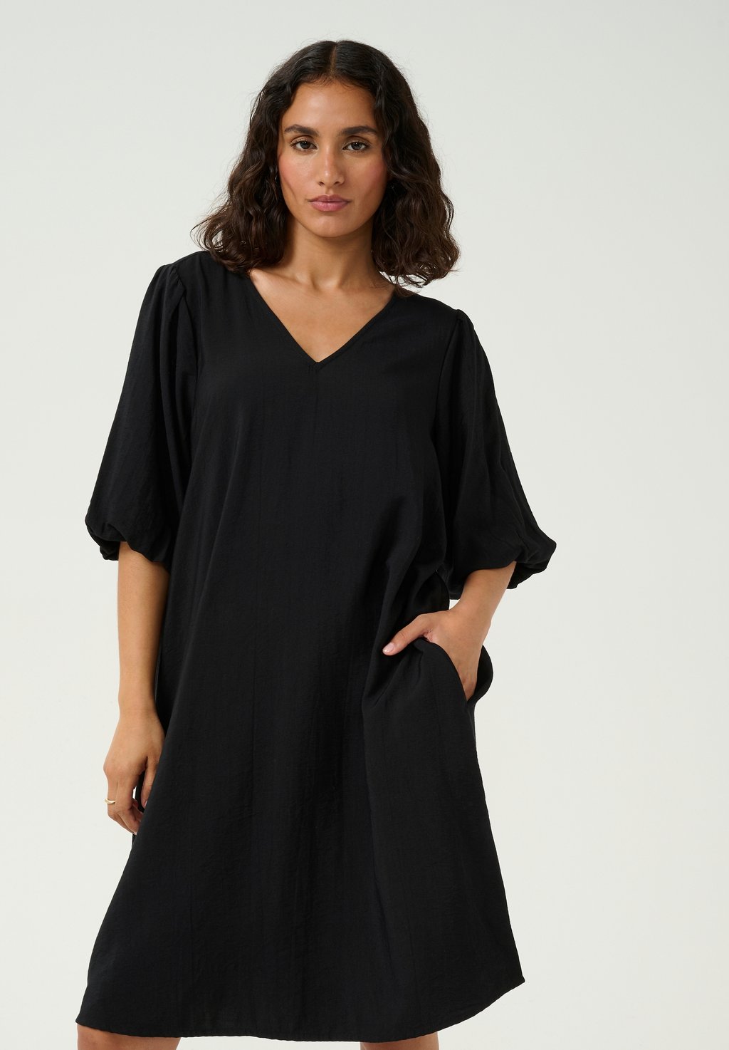 Повседневное платье KAGABBY Kaffe, цвет Black Deep
Повседневное платье KAGABBY Kaffe, цвет Black Deep