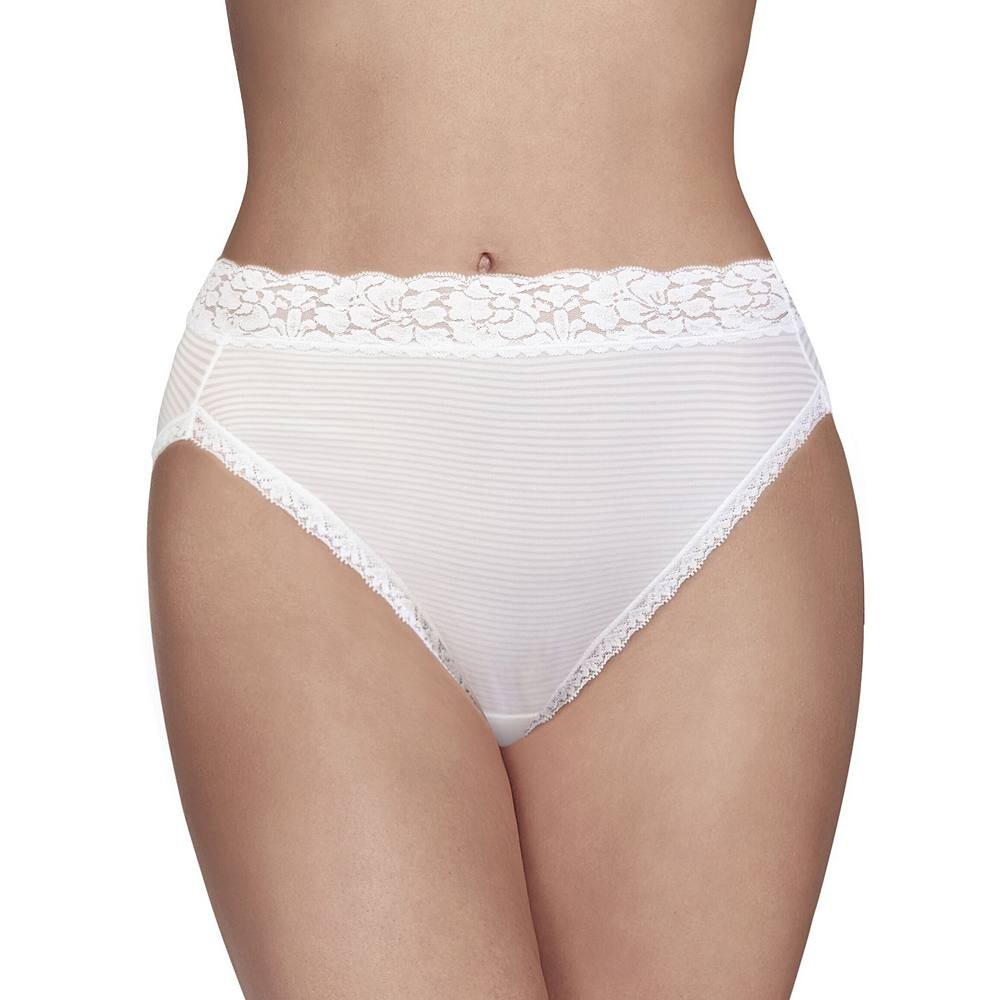 Женские трусики Vanity Fair Flattering Lace Hi-Cut 13280, цвет Star White
Женские трусики Vanity Fair Flattering Lace Hi-Cut 13280, цвет Star White