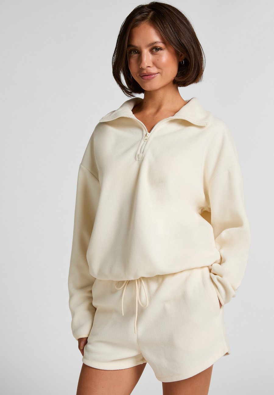 Пижамный топ Hunkemöller HALF ZIP, White
Пижамный топ Hunkemöller HALF ZIP, White