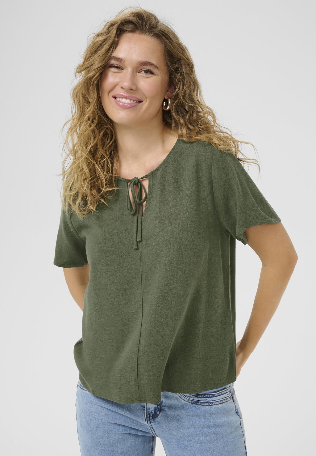 Блуза KAMRI TIE Love Copenhagen, зеленый
Блуза KAMRI TIE Love Copenhagen, зеленый