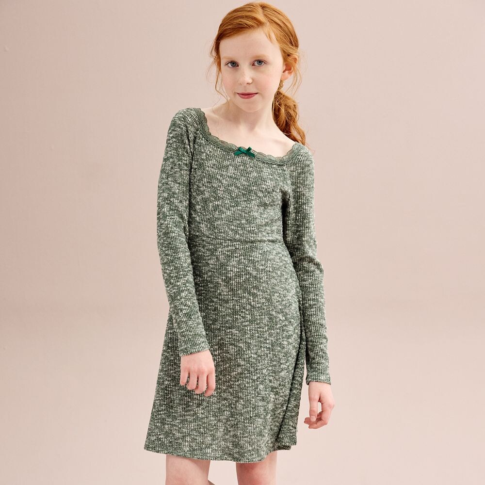 Кружевное мини-платье с квадратным вырезом для девочек 7–16 лет Eyeshadow, зеленый
Кружевное мини-платье с квадратным вырезом для девочек 7–16 лет Eyeshadow, зеленый