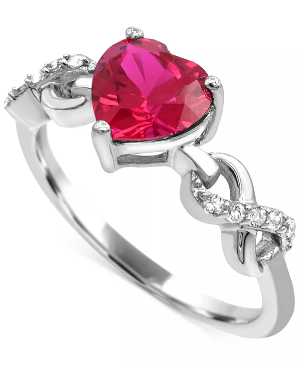 Кольцо в форме сердца с выращенным в лаборатории рубином 1,5 карата и выращенным в лаборатории белым сапфиром 1,5 карата из стерлингового серебра. Macy'S, red