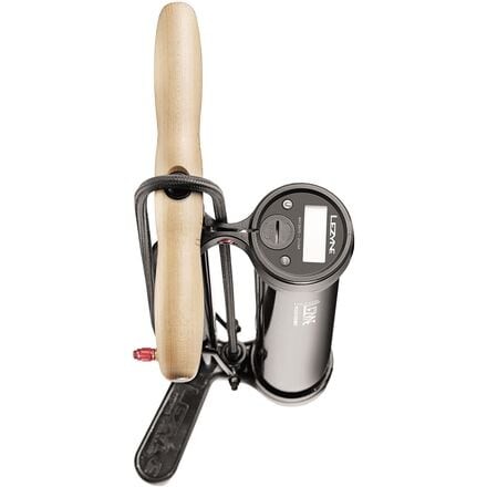 Напольный насос с цифровым давлением над приводом Lezyne, цвет Gloss Black
Напольный насос с цифровым давлением над приводом Lezyne, цвет Gloss Black