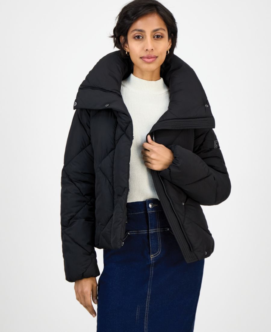 Женское короткое пуховое пальто с ромбовидным узором BCBG, Black
Женское короткое пуховое пальто с ромбовидным узором BCBG, Black