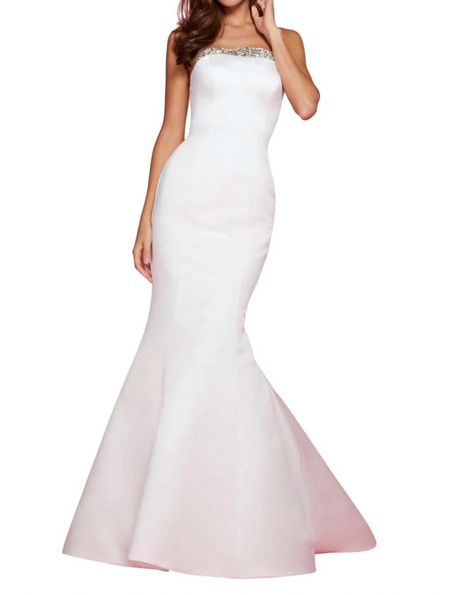 Выпускное платье без бретелек с отделкой в цвете слоновой кости Sherri Hill
Выпускное платье без бретелек с отделкой в цвете слоновой кости Sherri Hill