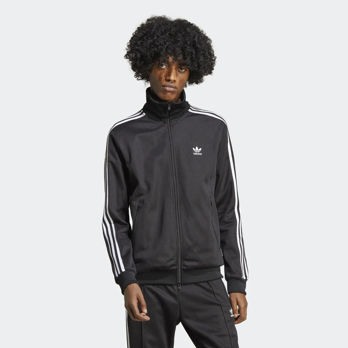 Спортивная куртка Adidas Originals "ADICOLOR CLASSICS BECKENBAUER ORIGINALS", черный
Спортивная куртка Adidas Originals "ADICOLOR CLASSICS BECKENBAUER ORIGINALS", черный