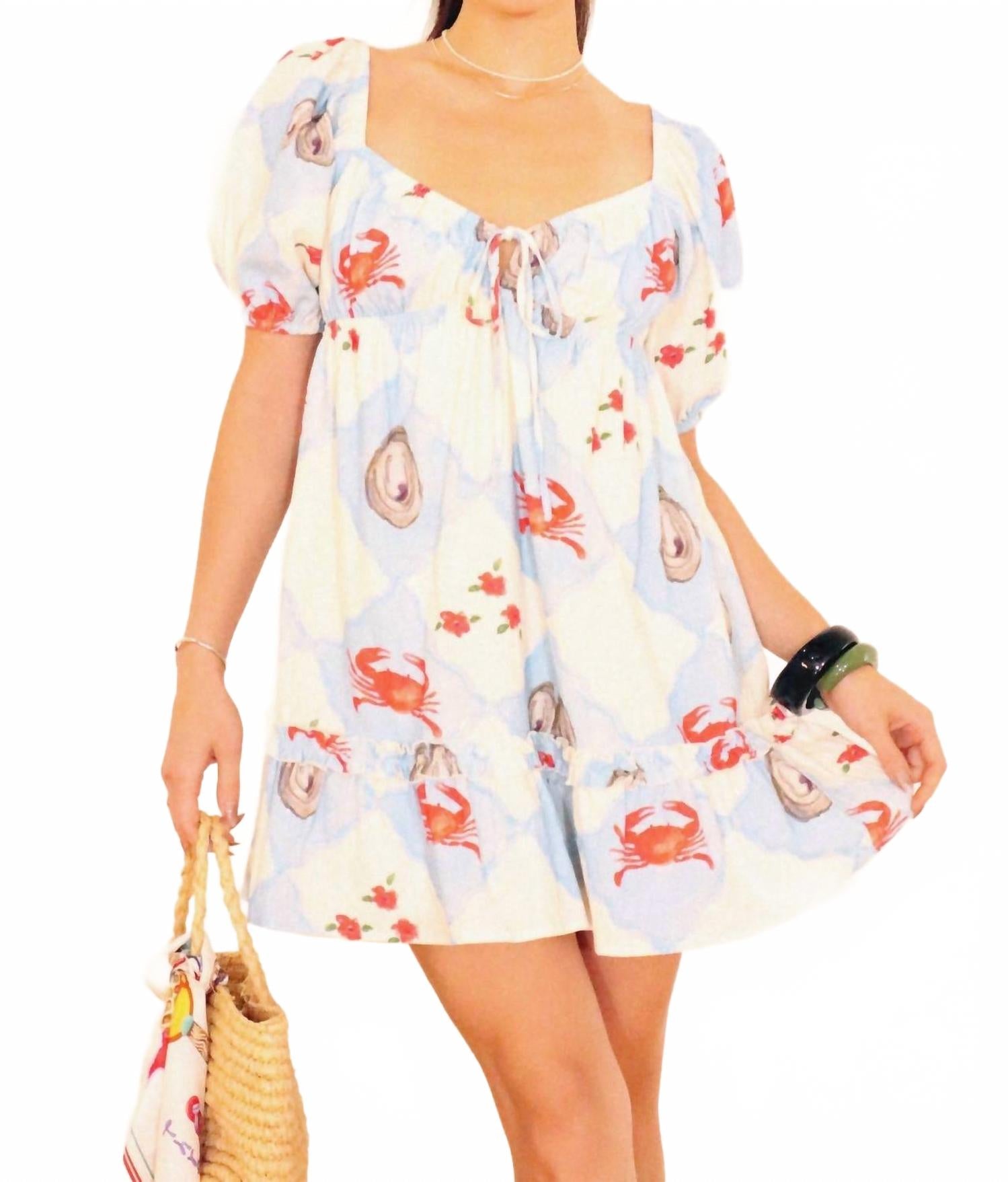 Прибрежное очарование мини-платье в сине-многоцветном Bailey Rose
Прибрежное очарование мини-платье в сине-многоцветном Bailey Rose