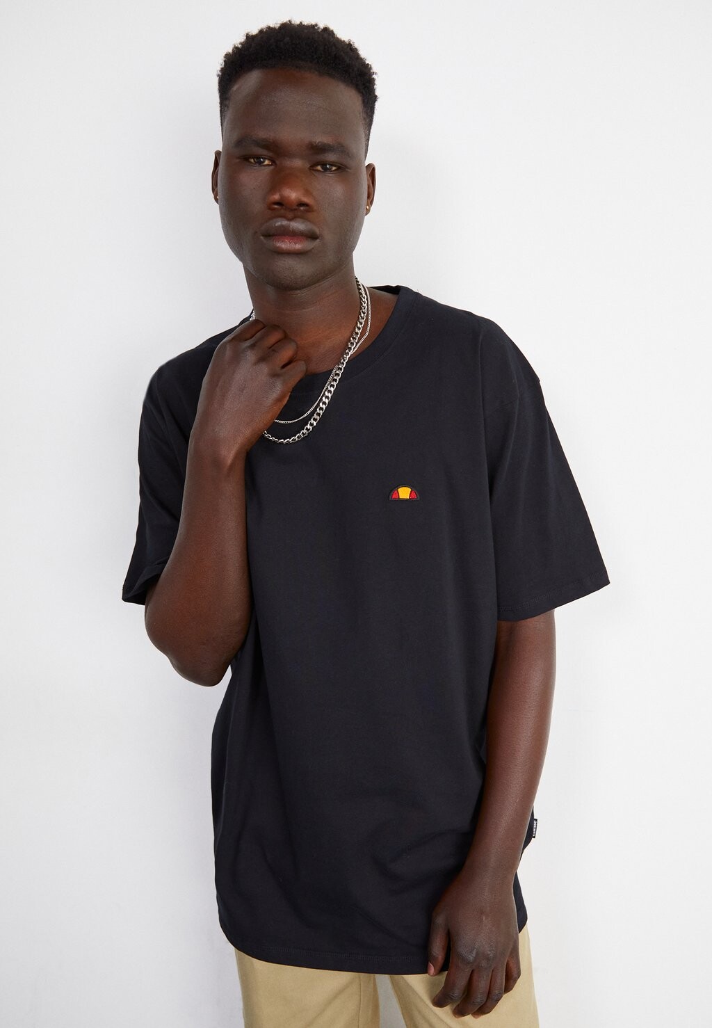 Футболка базовая CASSICA Ellesse, цвет black
Футболка базовая CASSICA Ellesse, цвет black