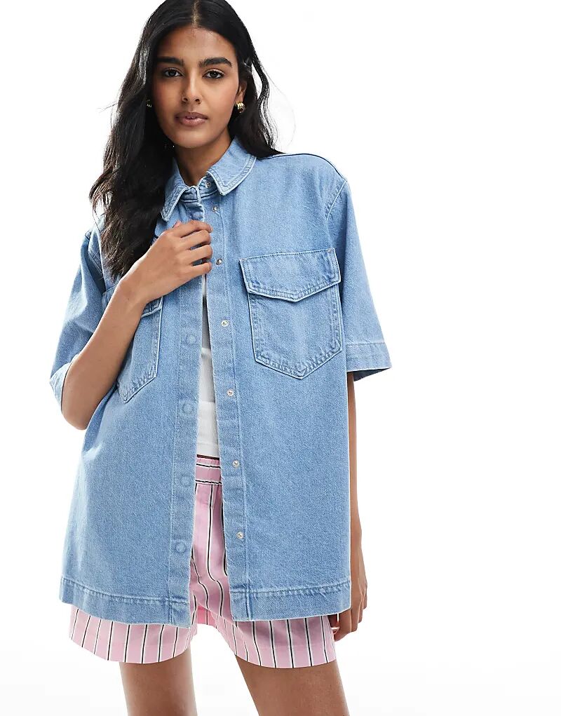 Свободная рубашка ONLY с короткими рукавами и карманом спереди, светло-голубого цвета
Свободная рубашка ONLY с короткими рукавами и карманом спереди, светло-голубого цвета