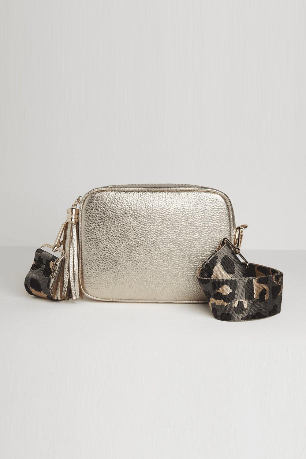 Сумка через плечо Verona с кисточками и леопардовым ремешком Betsy & Floss, золото, Золотой, Сумка через плечо Verona с кисточками и леопардовым ремешком Betsy & Floss, золото
Сумка через плечо Verona с кисточками и леопардовым ремешком Betsy & Floss, золото, Золотой, Сумка через плечо Verona с кисточками и леопардовым ремешком Betsy & Floss, золото