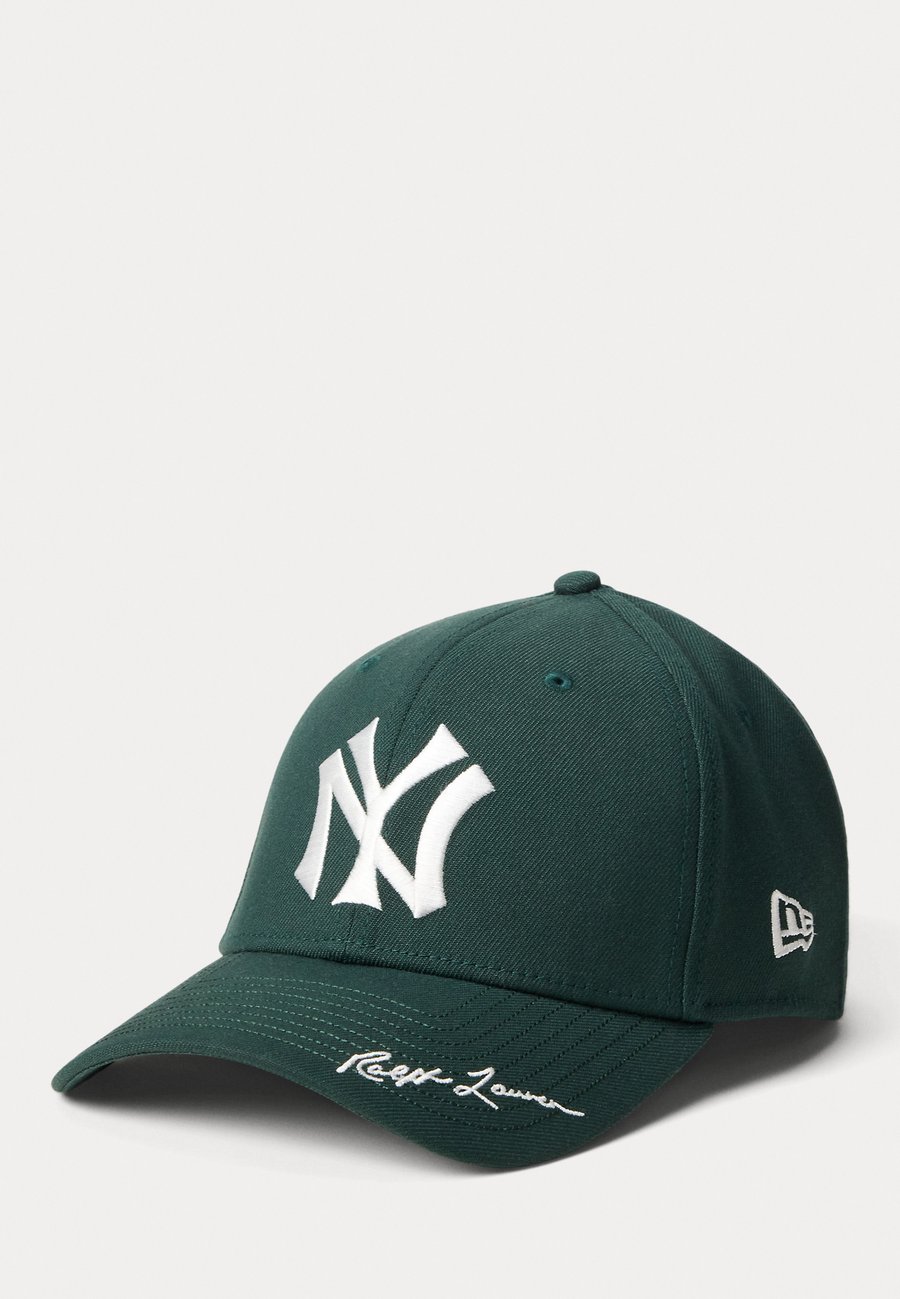 Бейсболка Polo Ralph Lauren POLO RALPH LAUREN YANKEES FITTED CAP, Outdoor Green/Dark Blue
Бейсболка Polo Ralph Lauren POLO RALPH LAUREN YANKEES FITTED CAP, Outdoor Green/Dark Blue