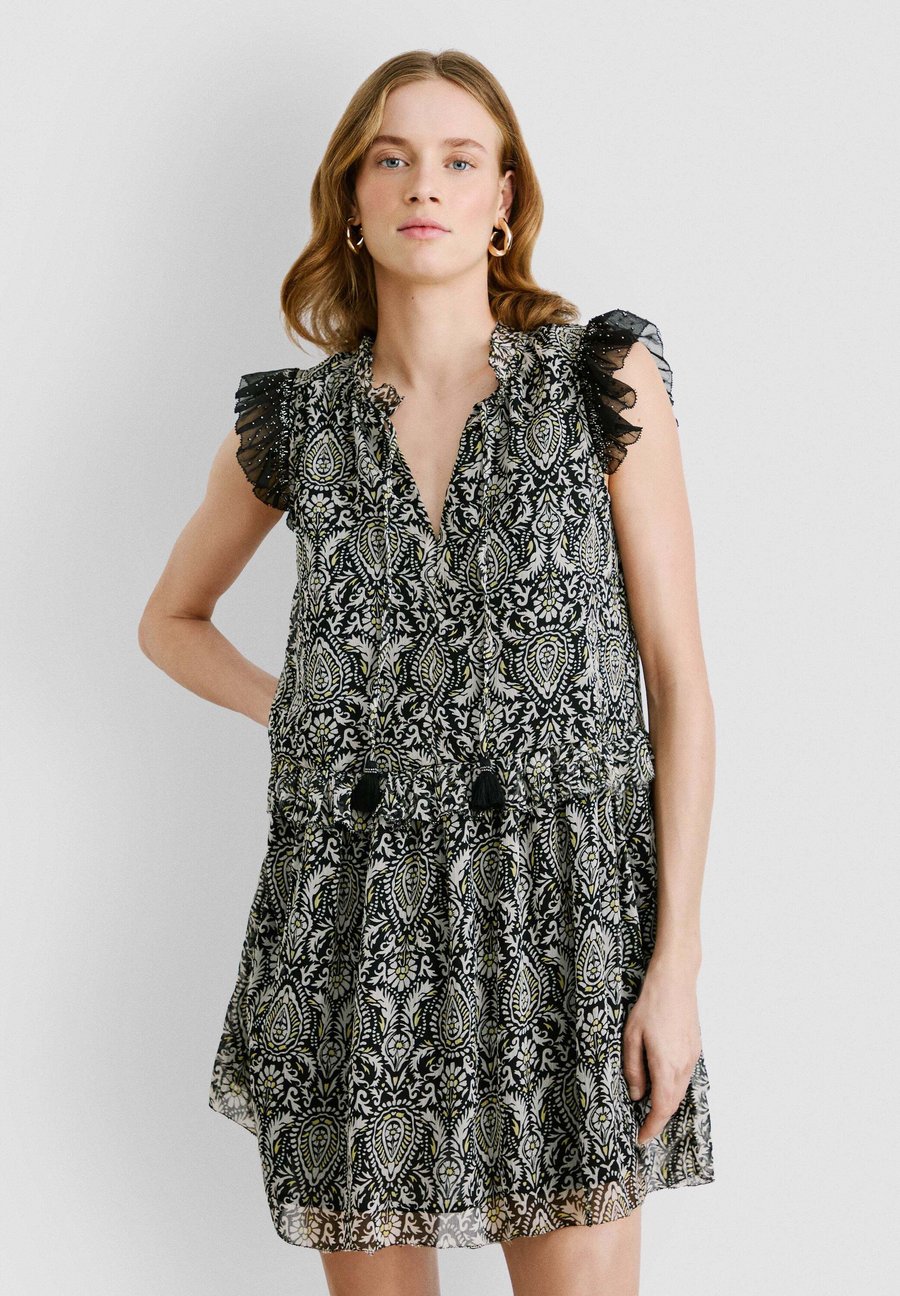 Платье Pepe Jeans W11 ETOILE, Black
Платье Pepe Jeans W11 ETOILE, Black