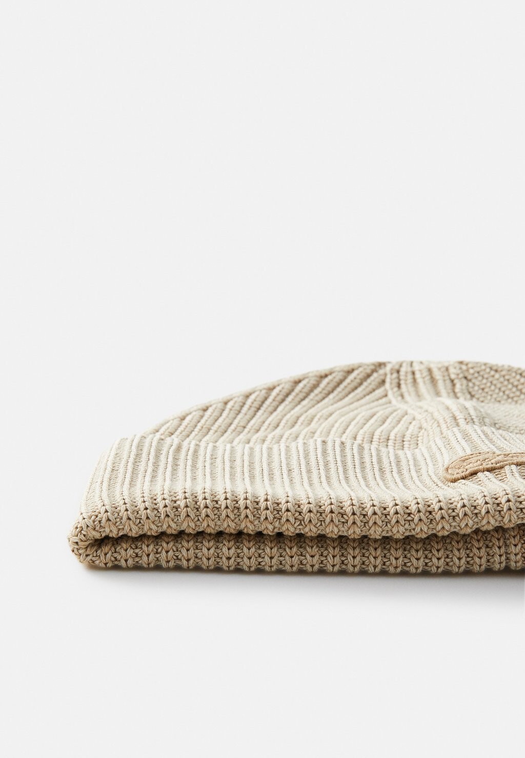 Шапка UNISEX Lacoste, бежевый
Шапка UNISEX Lacoste, бежевый