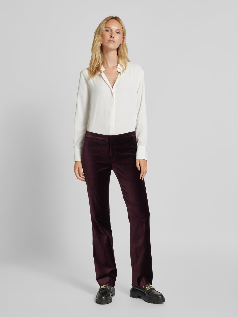 Брюки прямого кроя с застежкой на крючок и молнию Lauren Ralph Lauren, темно-синий
Брюки прямого кроя с застежкой на крючок и молнию Lauren Ralph Lauren, темно-синий
