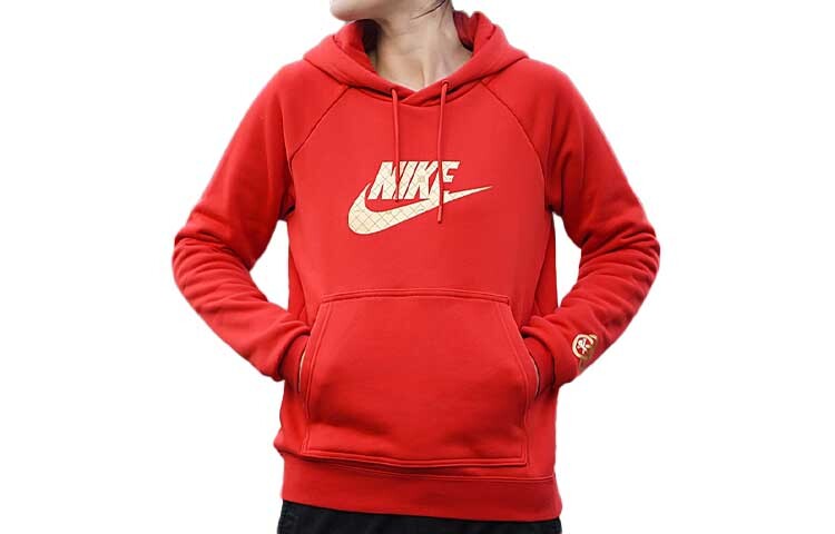 Толстовка женская красная Nike
Толстовка женская красная Nike