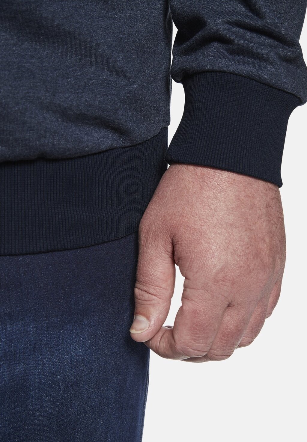 Толстовка EARL PADRIC Charles Colby, темно-синий
Толстовка EARL PADRIC Charles Colby, темно-синий