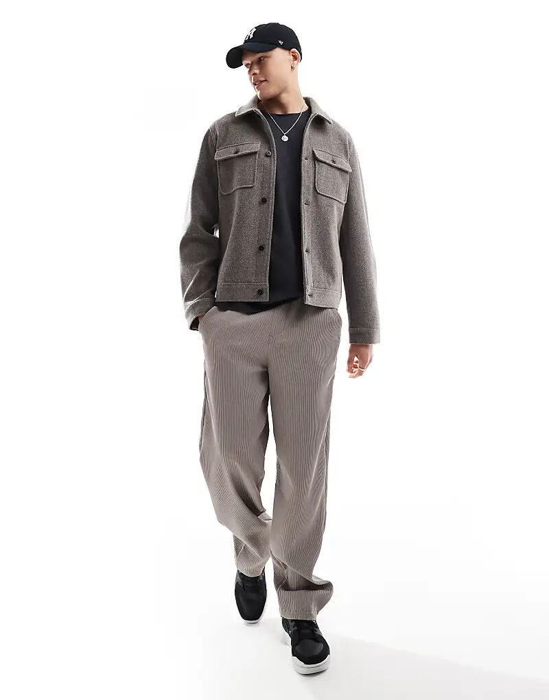 Потертая шуба серо-коричневого цвета, Коричневый, Потертая шуба серо-коричневого цвета
Потертая шуба серо-коричневого цвета, Коричневый, Потертая шуба серо-коричневого цвета