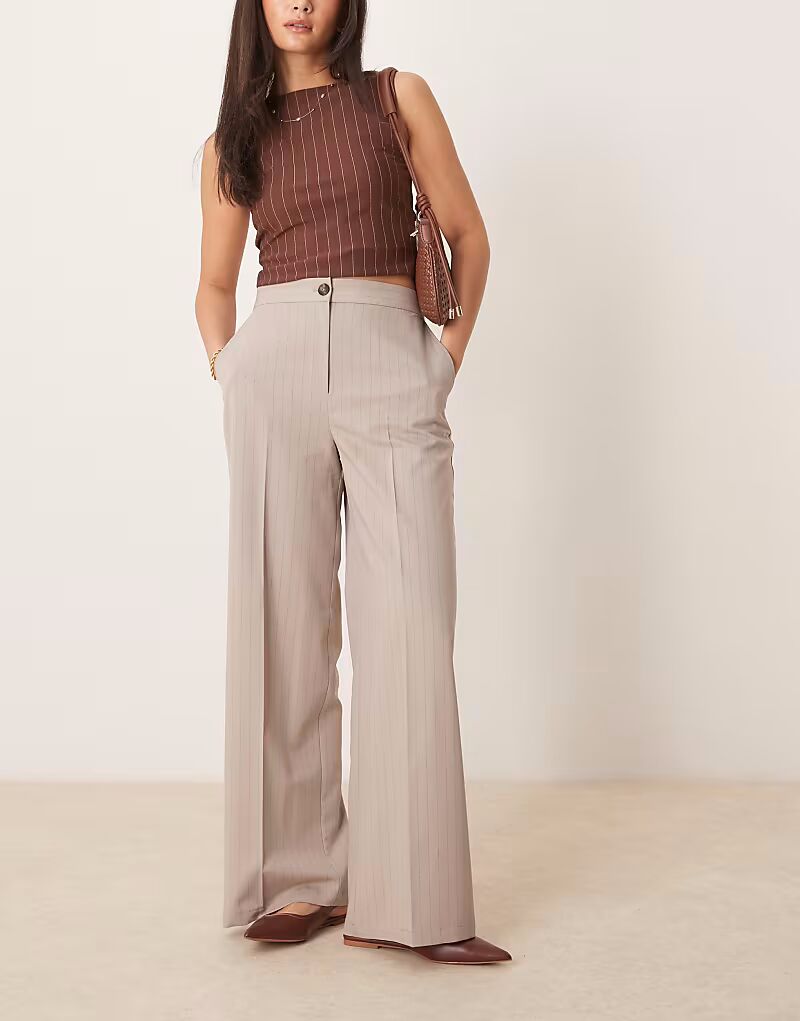 Свободные брюки ASOS DESIGN в полоску норки
Свободные брюки ASOS DESIGN в полоску норки