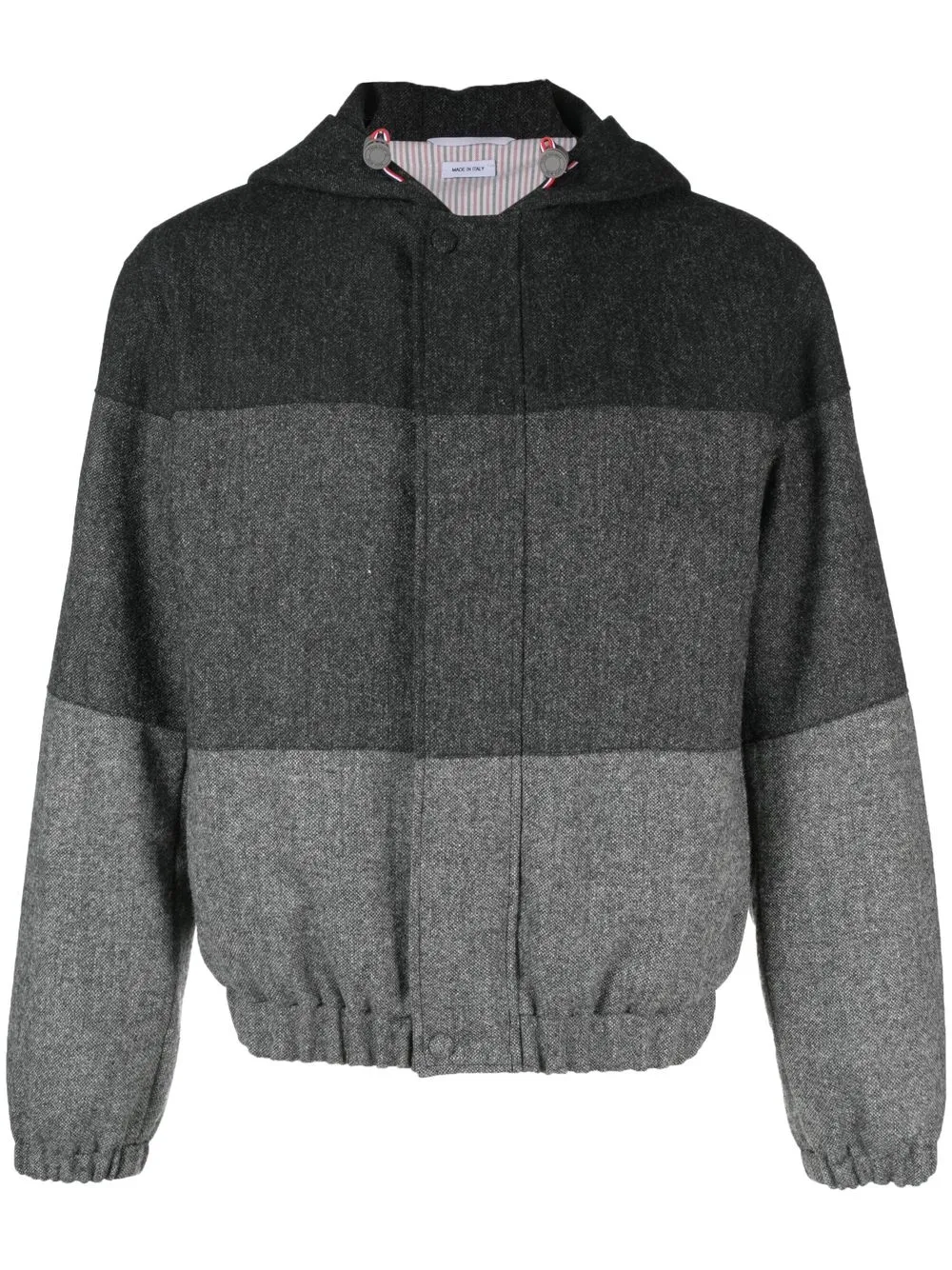 Пуховик в стиле колор-блок THOM BROWNE, черный
Пуховик в стиле колор-блок THOM BROWNE, черный