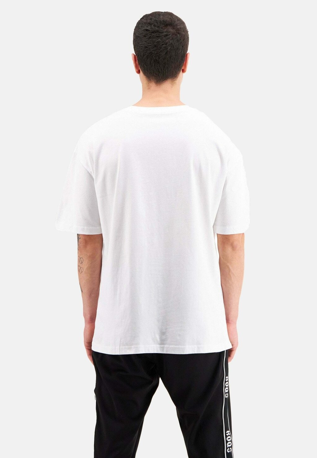 Базовая футболка LOGO KOQS, белый
Базовая футболка LOGO KOQS, белый