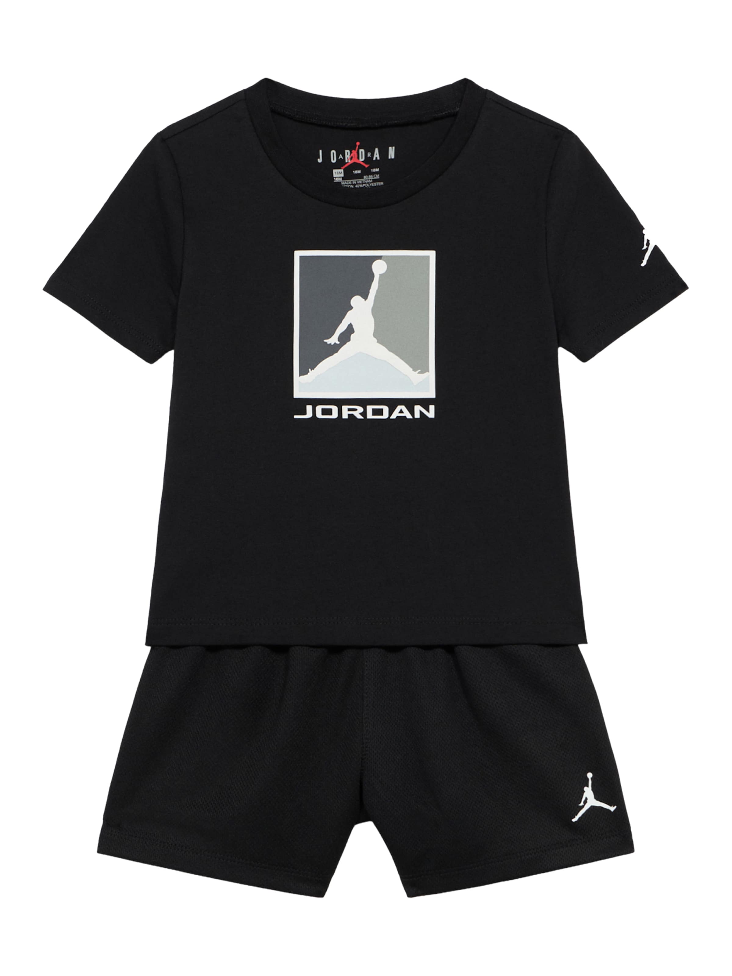 Jordan Набор 'BRK' в черном цвете
Jordan Набор 'BRK' в черном цвете