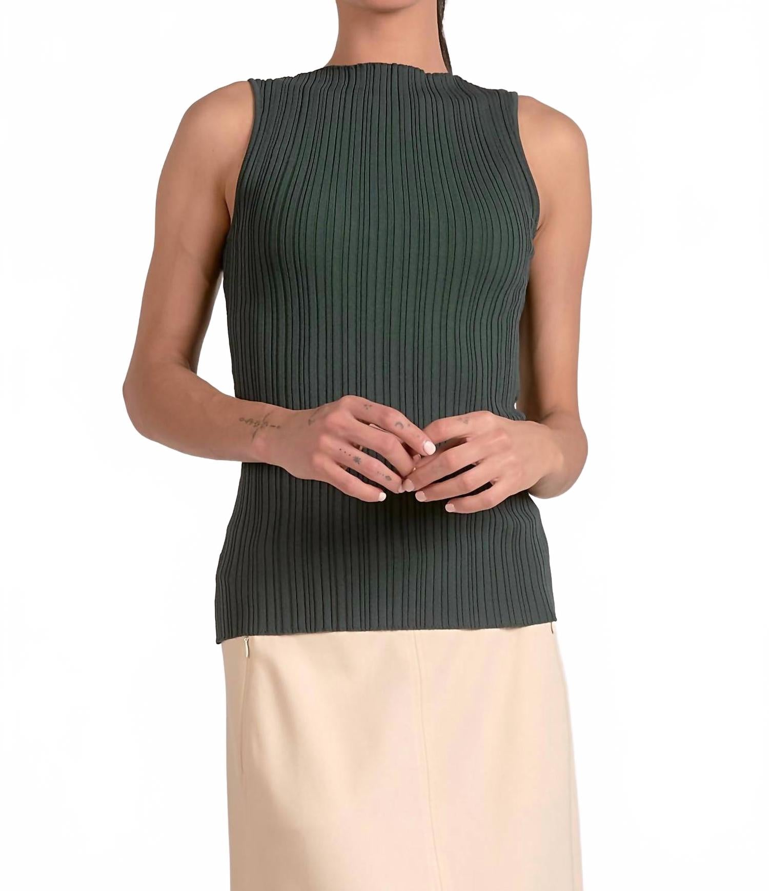 Безрукавка майка в сосновом цвете ELAN, Pine
Безрукавка майка в сосновом цвете ELAN, Pine