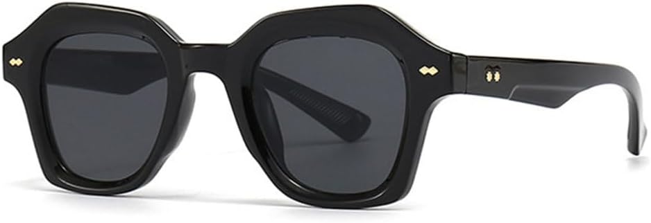 Винтажные солнцезащитные очки Polygon для женщин, модные панк-очки с градиентным переходом цвета, защита от УФ-излучения UV400 для мужчин, трендовые солнцезащитные очки с заклепками generic, Black Gray
Винтажные солнцезащитные очки Polygon для женщин, модные панк-очки с градиентным переходом цвета, защита от УФ-излучения UV400 для мужчин, трендовые солнцезащитные очки с заклепками generic, Black Gray