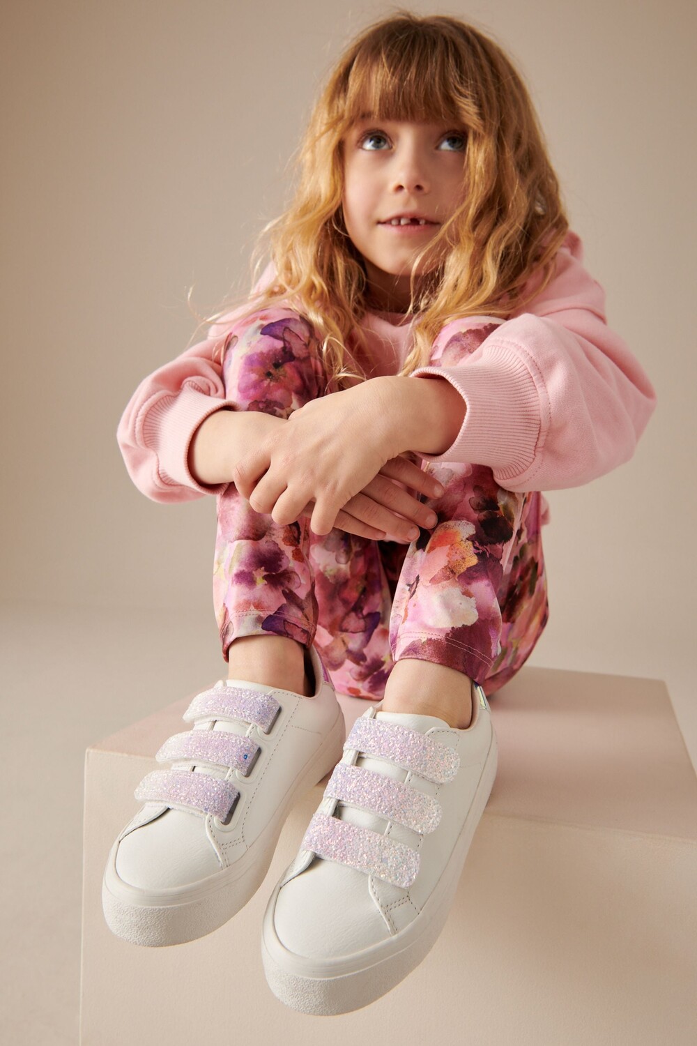 Кроссовки с застежкой-липучкой Next, белый
Кроссовки с застежкой-липучкой Next, белый