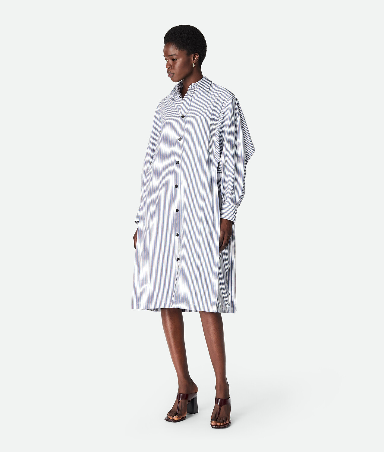 Cotton stripe dress BOTTEGA VENETA, квилл/белый/черное дерево
Cotton stripe dress BOTTEGA VENETA, квилл/белый/черное дерево