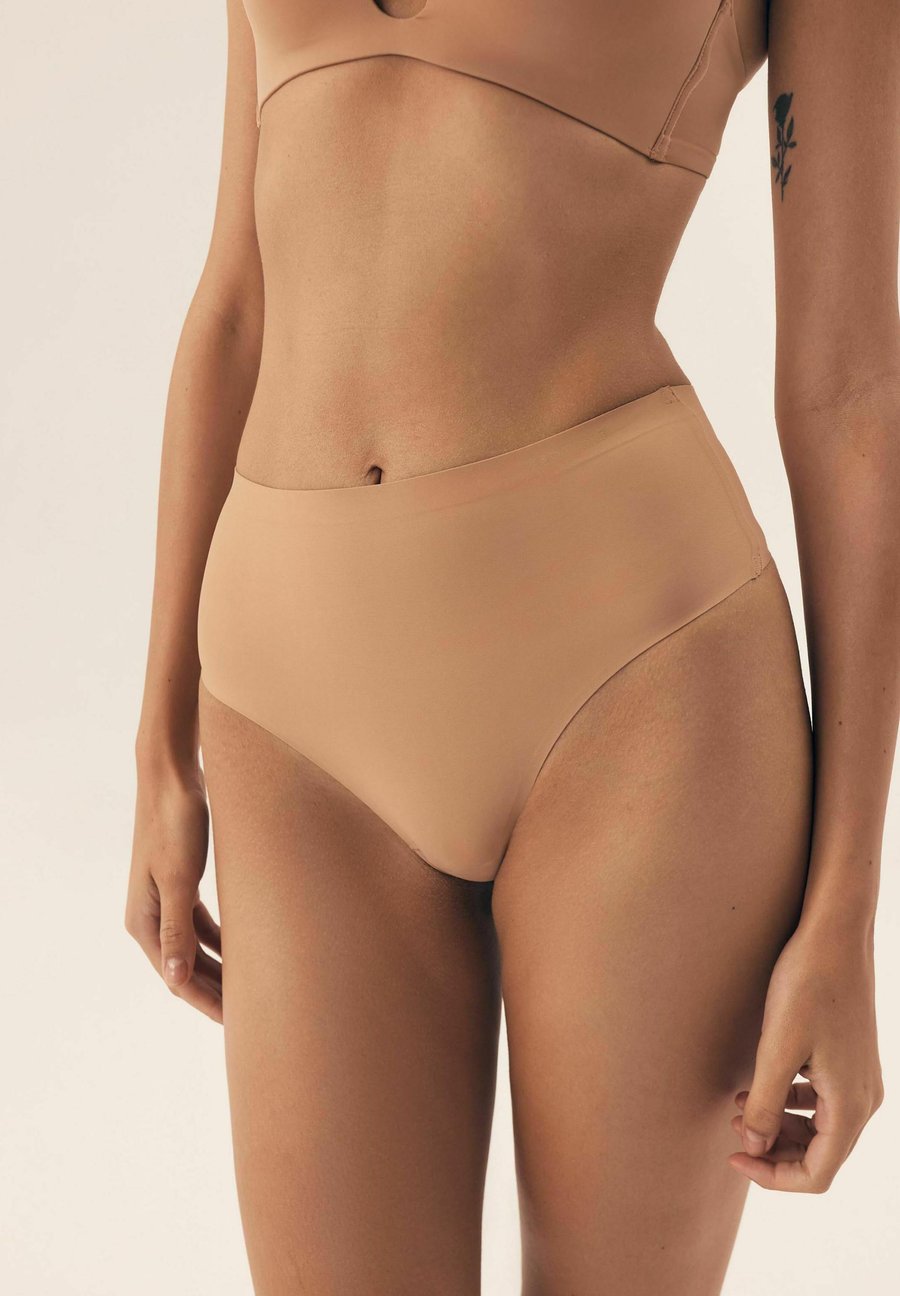 Трусы ESOTIQ PARKS, Beige
Трусы ESOTIQ PARKS, Beige