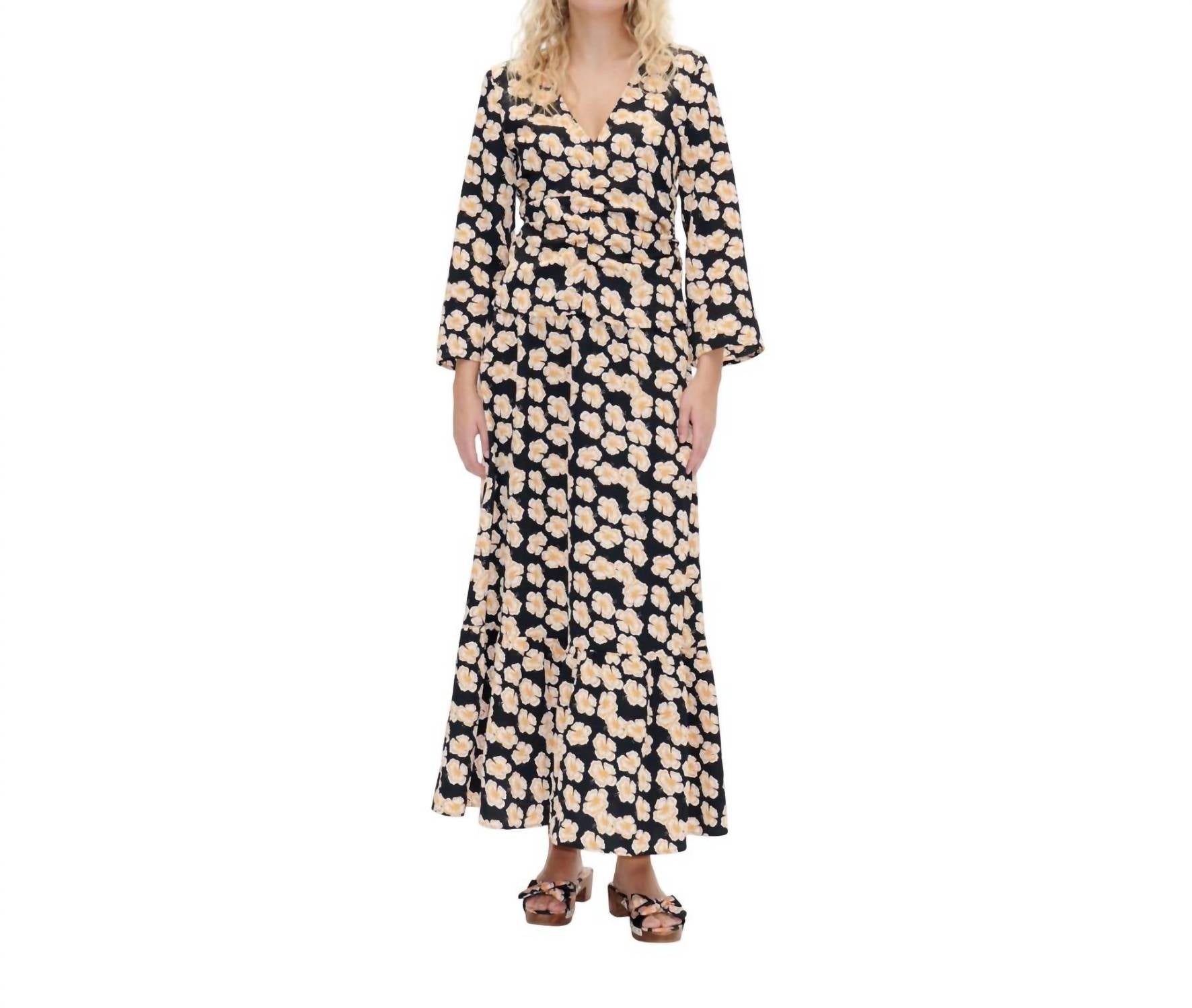 Блузка Milis в оранжевом цветке Hawaii Flower BAUM UND PFERDGARTEN
Блузка Milis в оранжевом цветке Hawaii Flower BAUM UND PFERDGARTEN