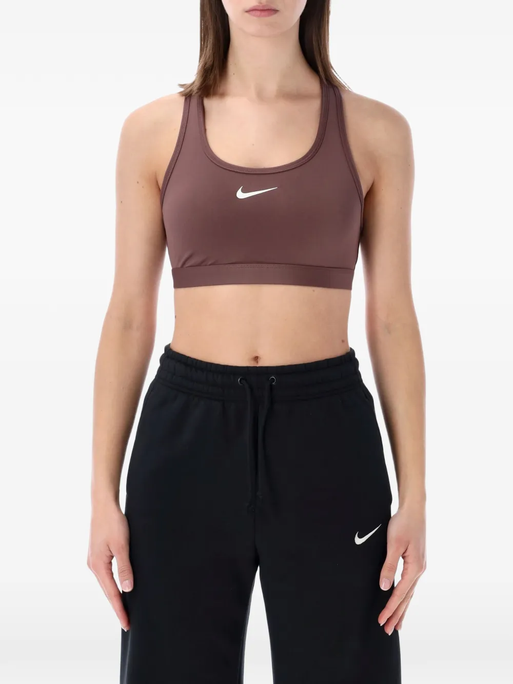 Спортивный бюстгальтер с логотипом Nike, коричневый
Спортивный бюстгальтер с логотипом Nike, коричневый